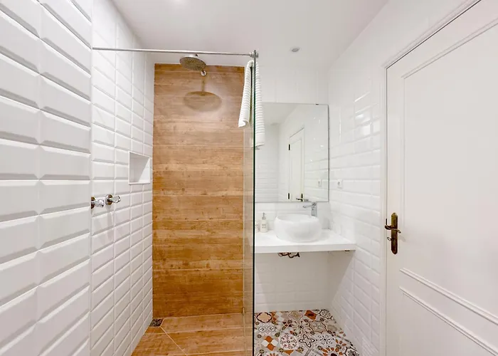 Historic Charm In The Heart Of #1950 Apartment