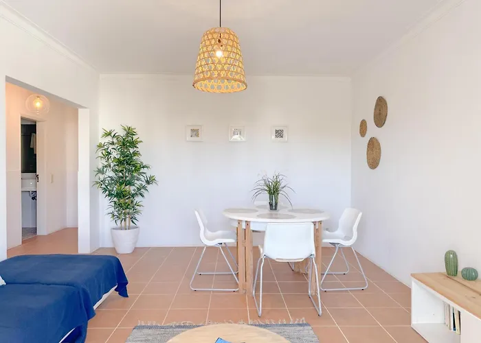 Apartment Historic Charm In The Heart Of #1950